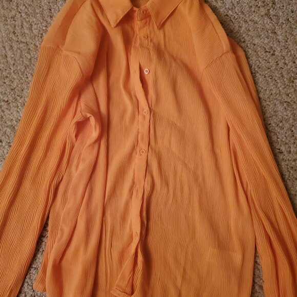 Vici Sheridan textured blouse, new, medium, peach orange, shorts for sale also - Picture 3 of 3